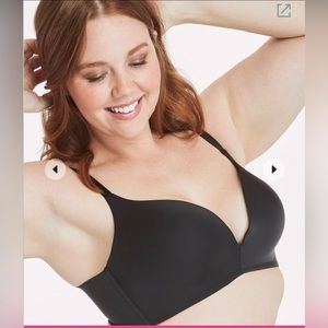 Maidenform black Love the Lift plunging neckline push up bra size 40D